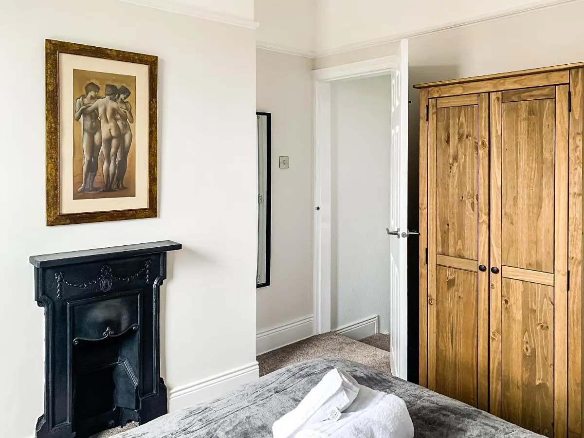 Apartamento Cedar House - Quaint Victorian Home With Free Parking York