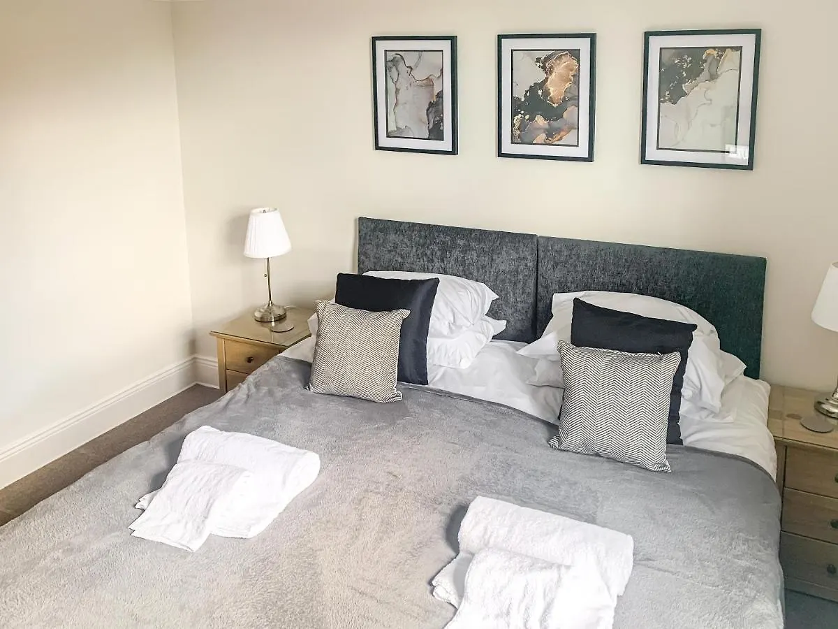 Apartamento Cedar House - Quaint Victorian Home With Free Parking York